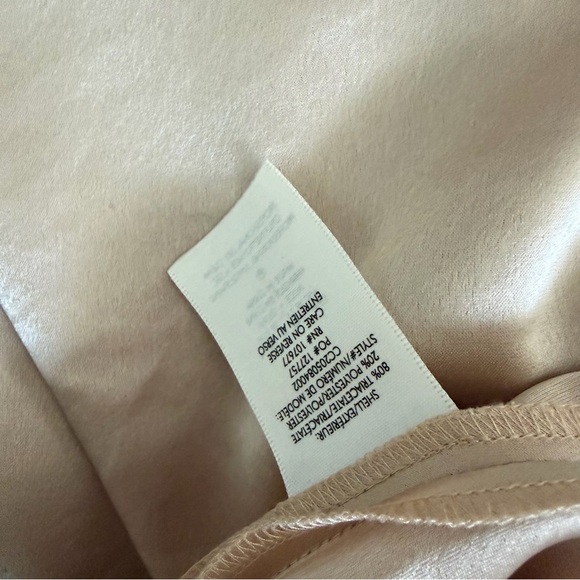 🍉Alice + Olivia Harmon Cream Satin Cowlneck Top Camisole 90s Drapey Gold Chain - Picture 4 of 5